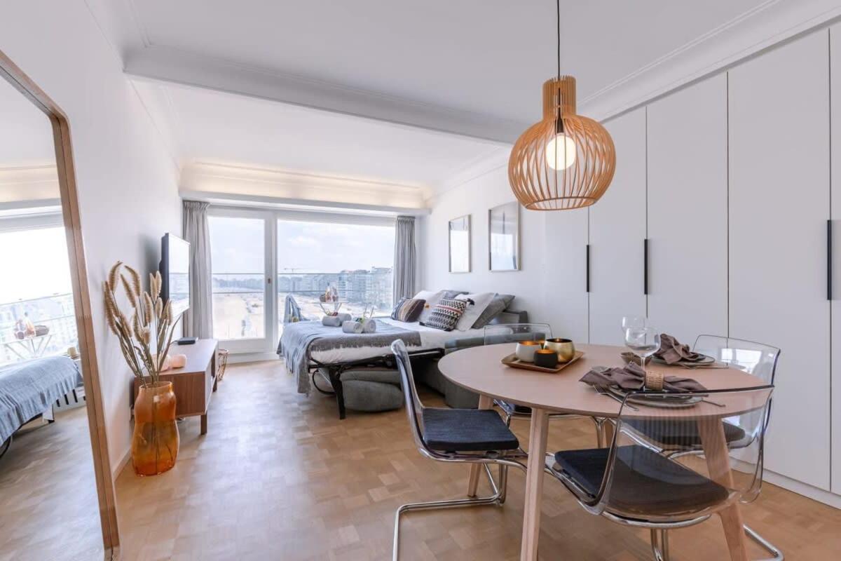 Apartamento Stunning Studio With Sea-View And Terrace Knokke-Heist Exterior foto