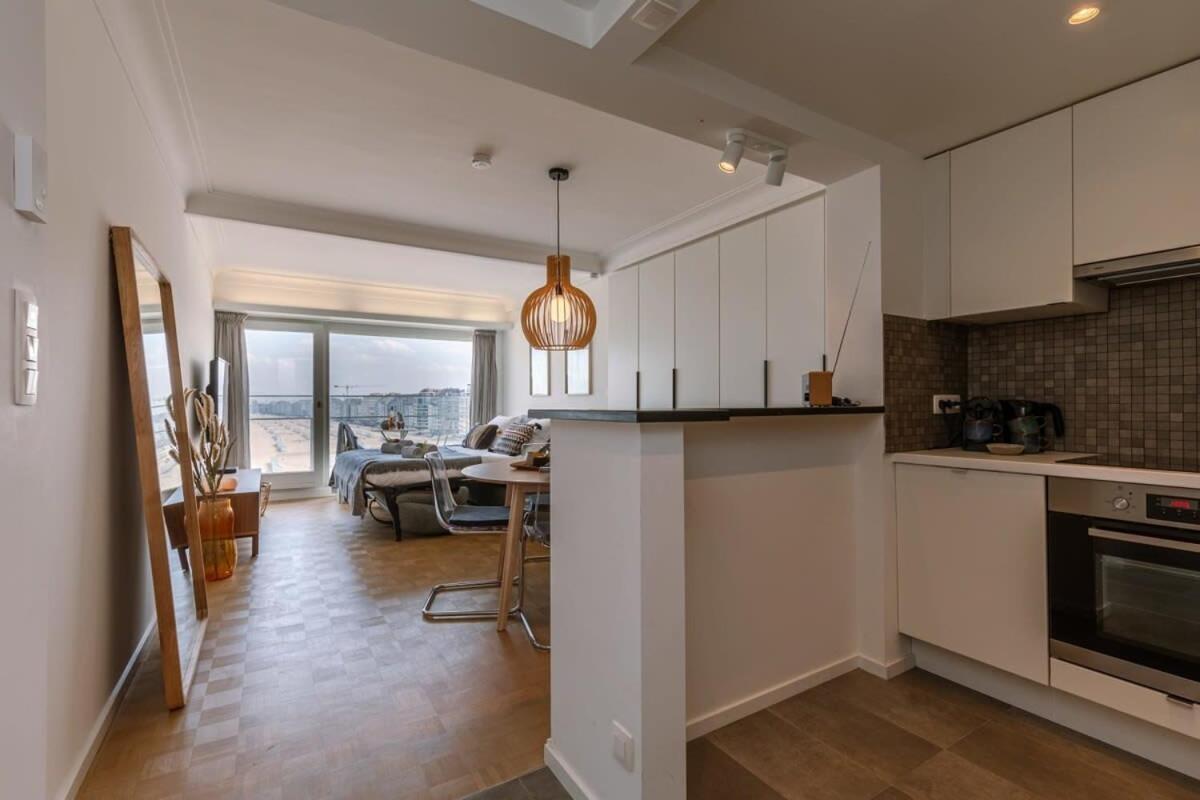 Apartamento Stunning Studio With Sea-View And Terrace Knokke-Heist Exterior foto